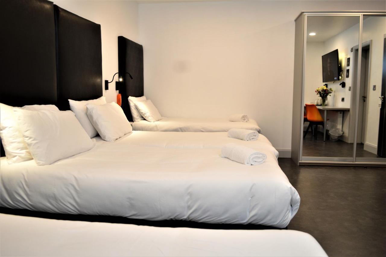 Bella Vista & Self Catering Hotel Cobh