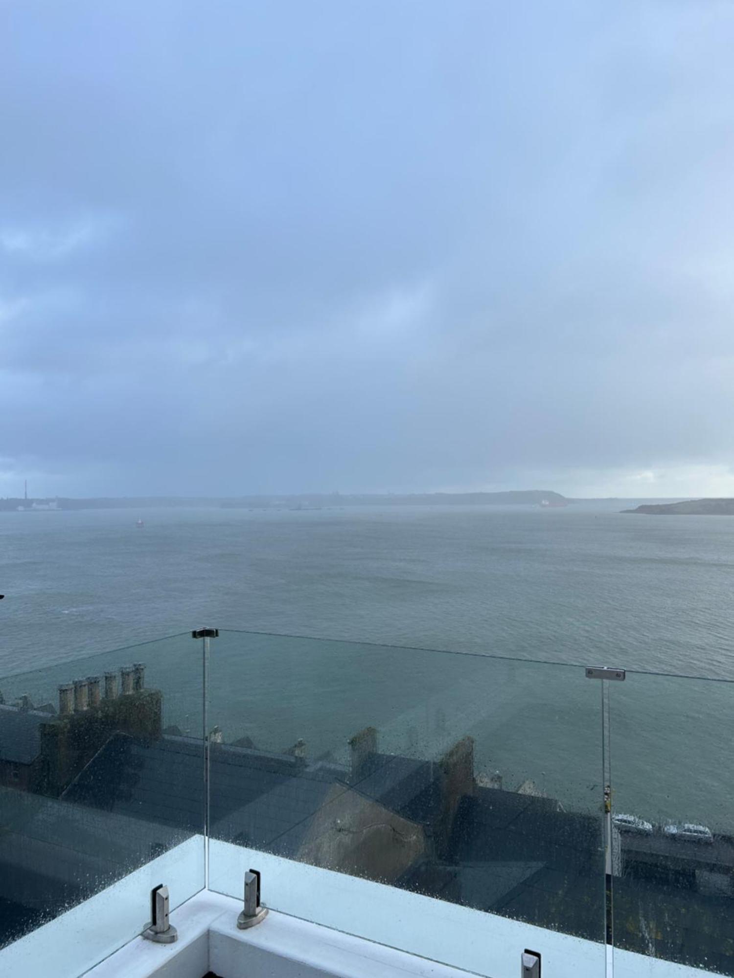 Bella Vista & Self Catering Hotel Cobh